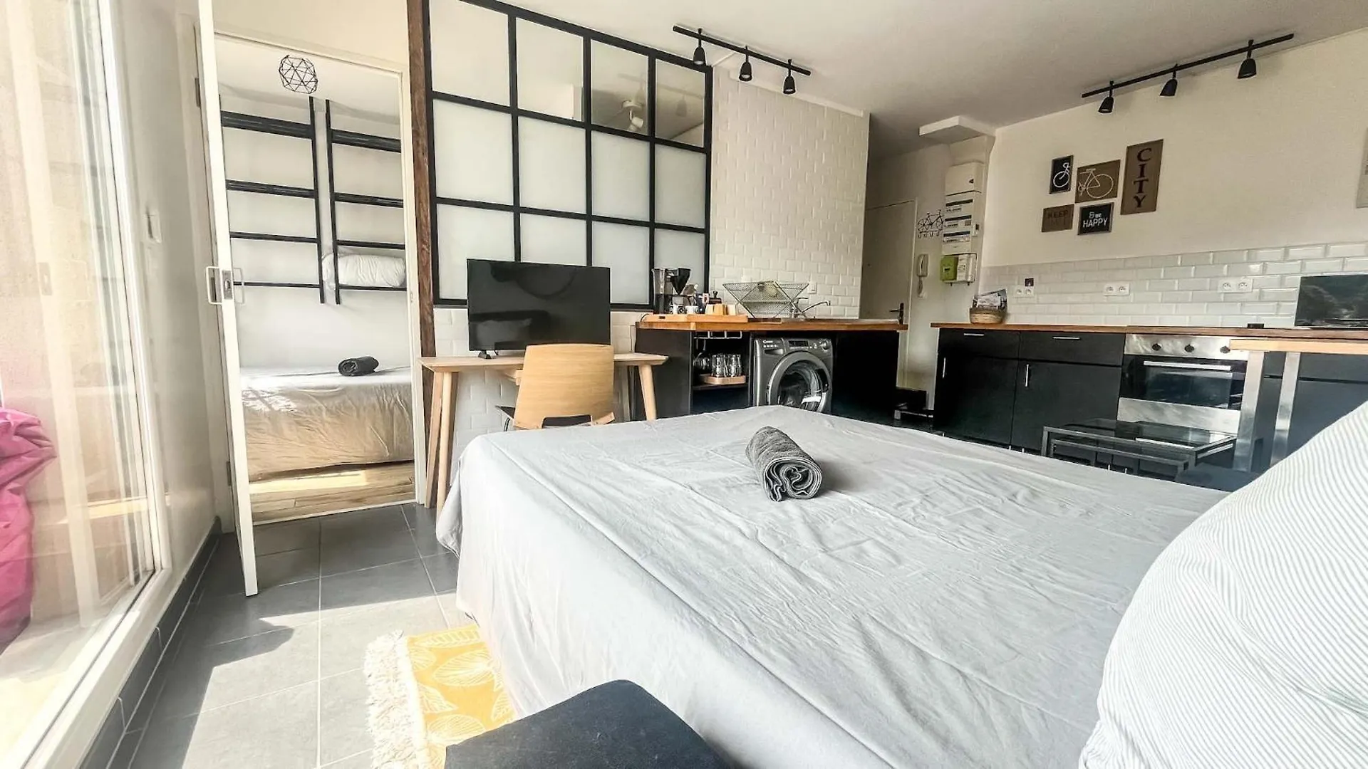 Au Petit Velo De Vienne - Balcon, Vue Panoramique & Parking Gratuit Lägenhet