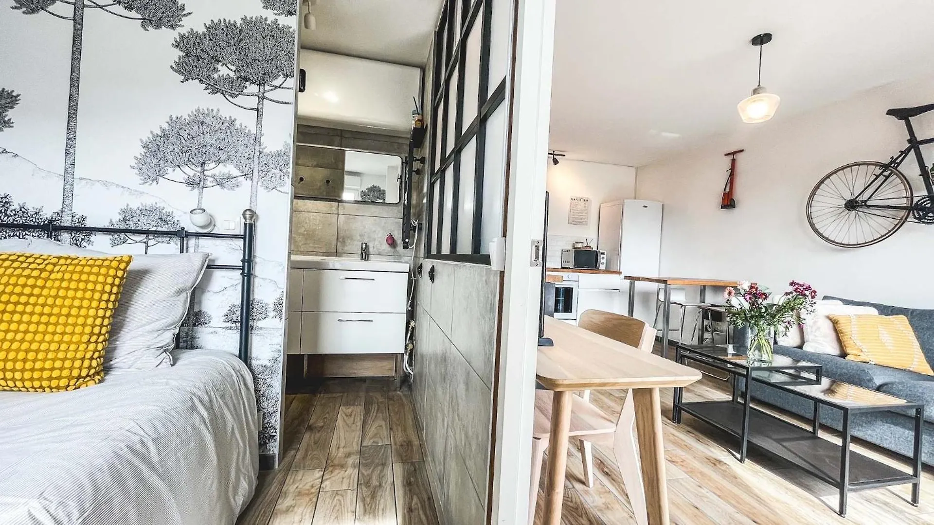 Au Petit Velo De Vienne - Balcon, Vue Panoramique & Parking Gratuit Lägenhet