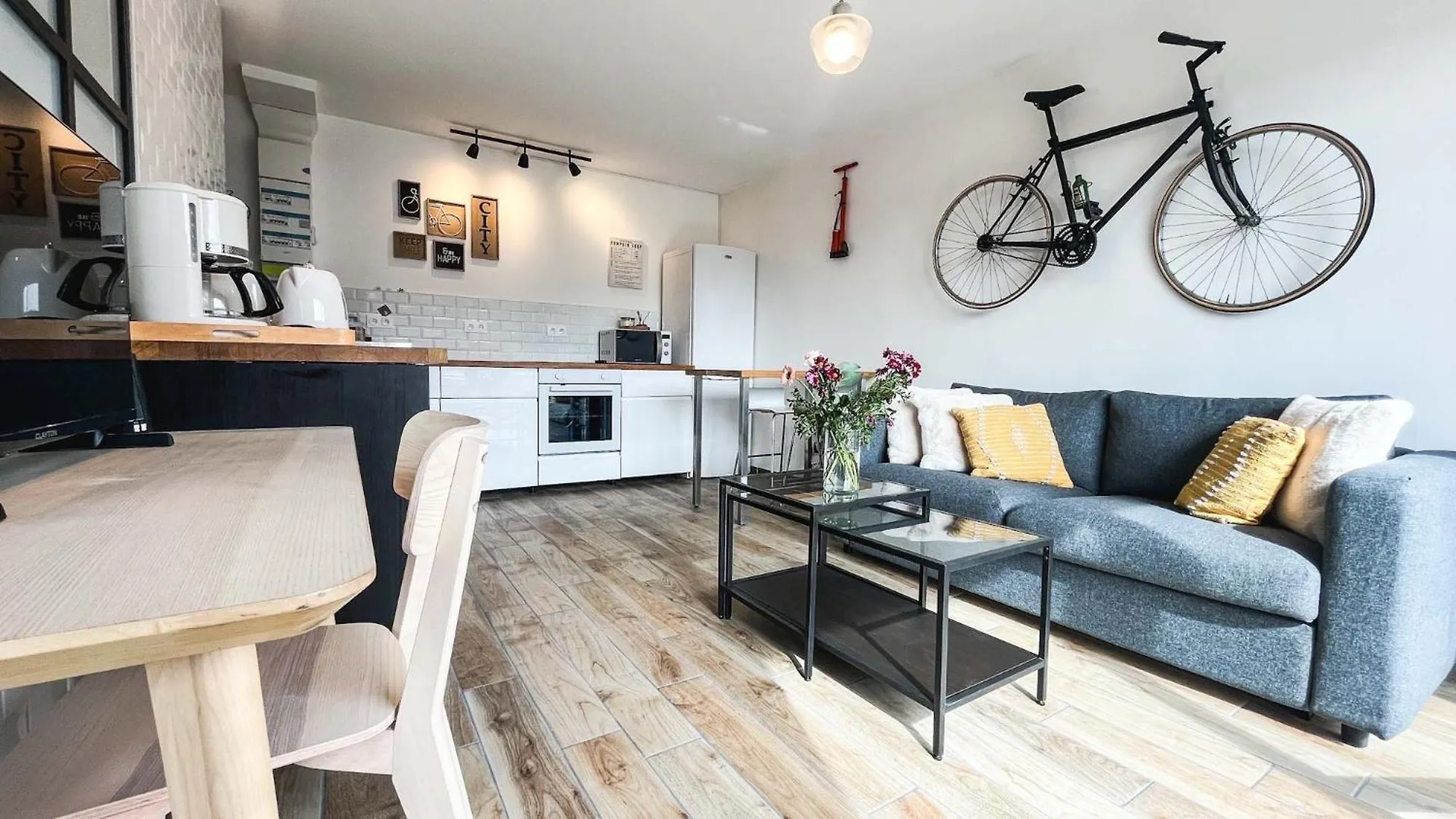 Au Petit Velo De Vienne - Balcon Avec Vue Et Wifi Apartment France