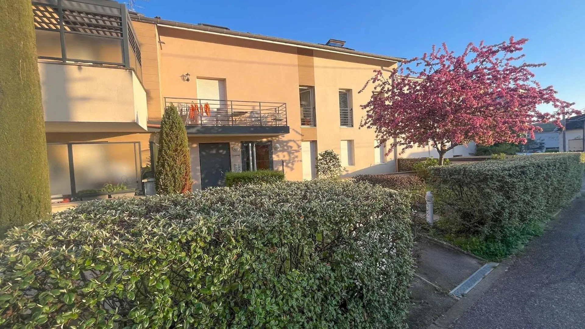 Au Petit Velo De Vienne - Balcon Avec Vue Et Wifi Apartment 0*, Vienne (Isere) France